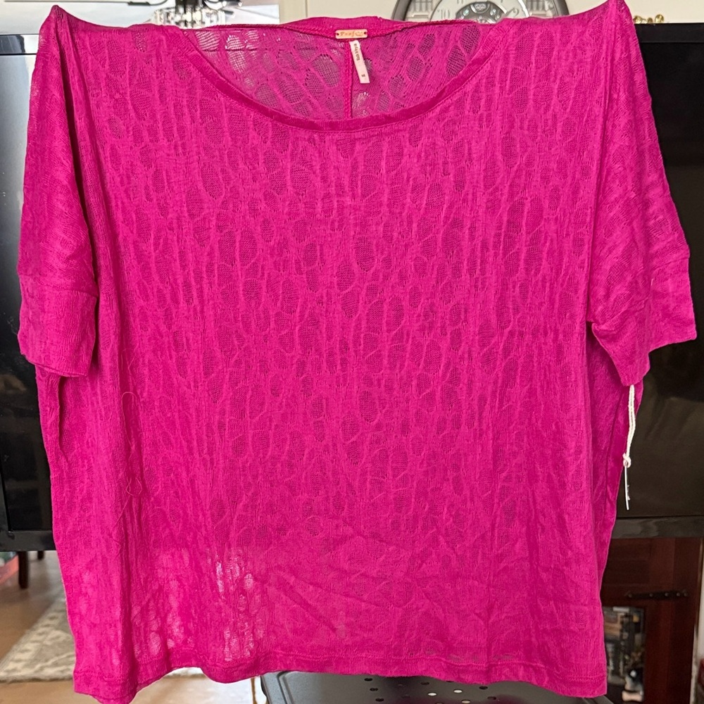 Poof Excellence Fuchsia Sheer Short Sleeve Top